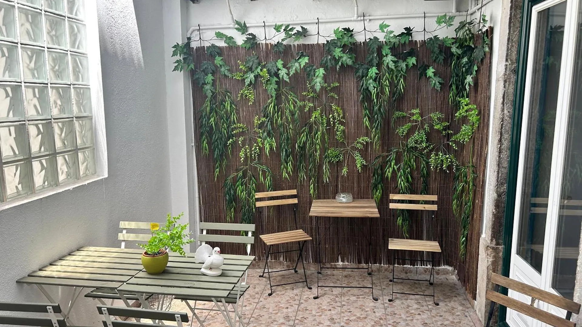 Bed & Breakfast Farol Bed And Breakfast Almada