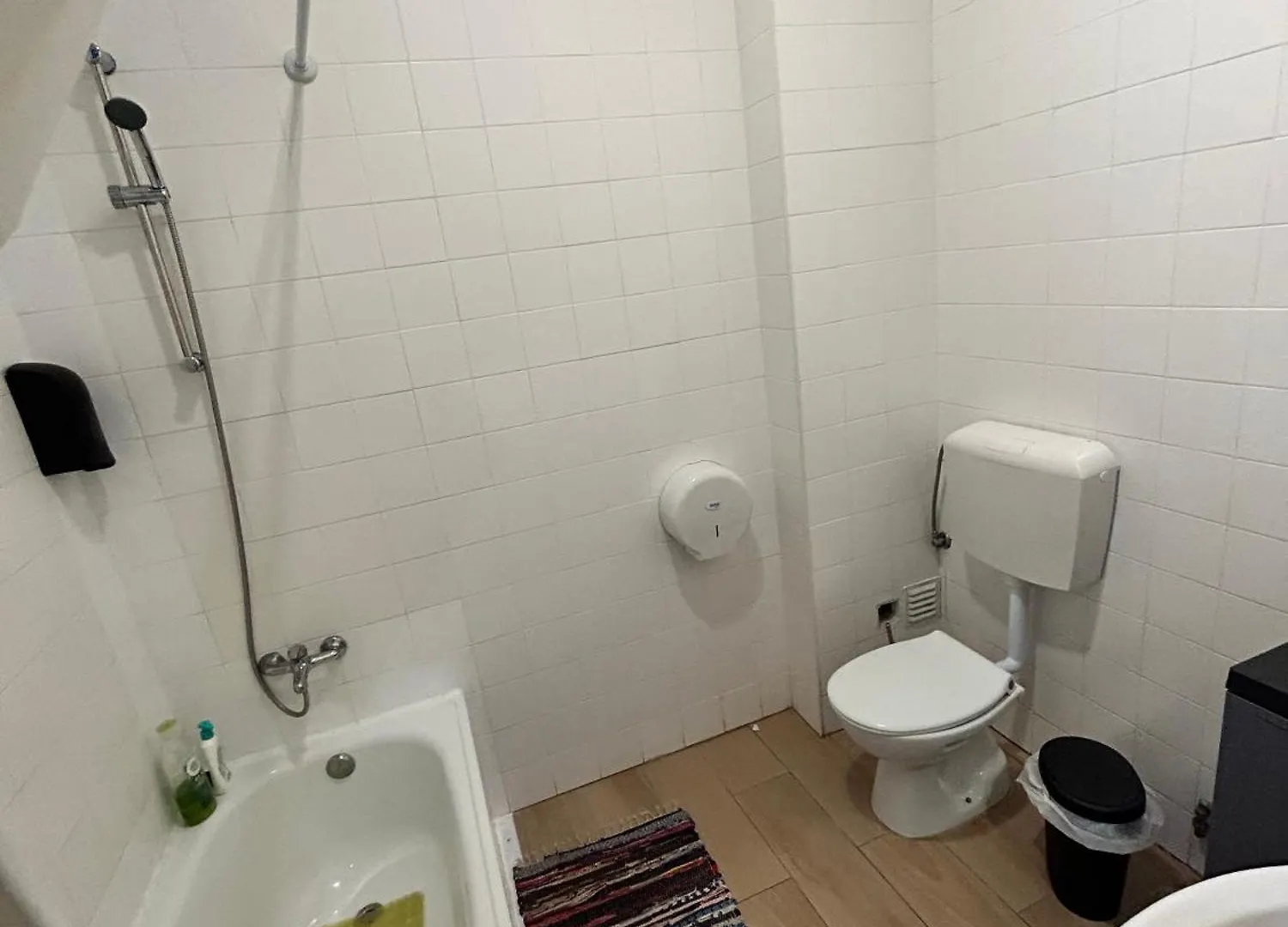 Farol Bed And Breakfast Almada
